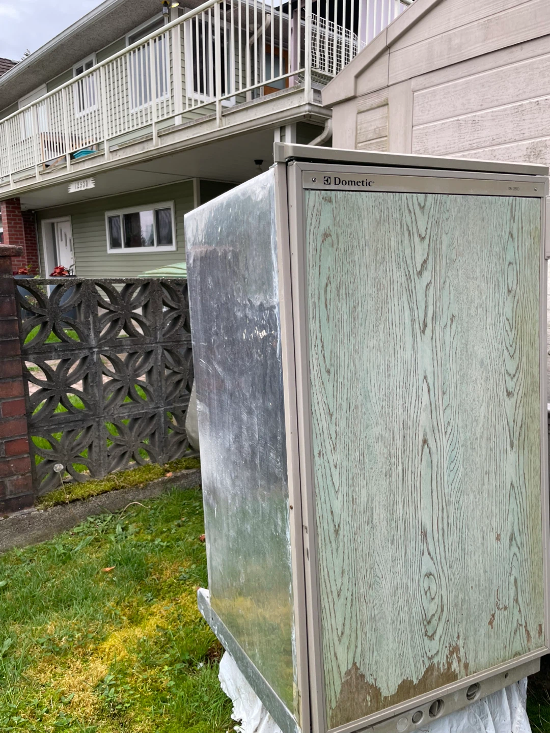 Dometic Refrigerator does not work - photo 2