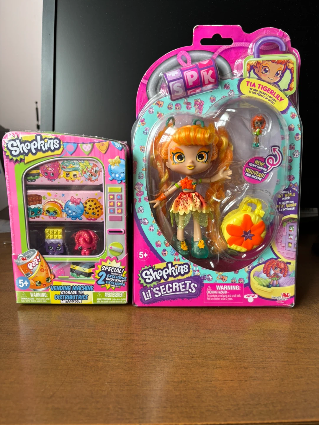 Shopkins Vending Machine & Shoppie (read description)