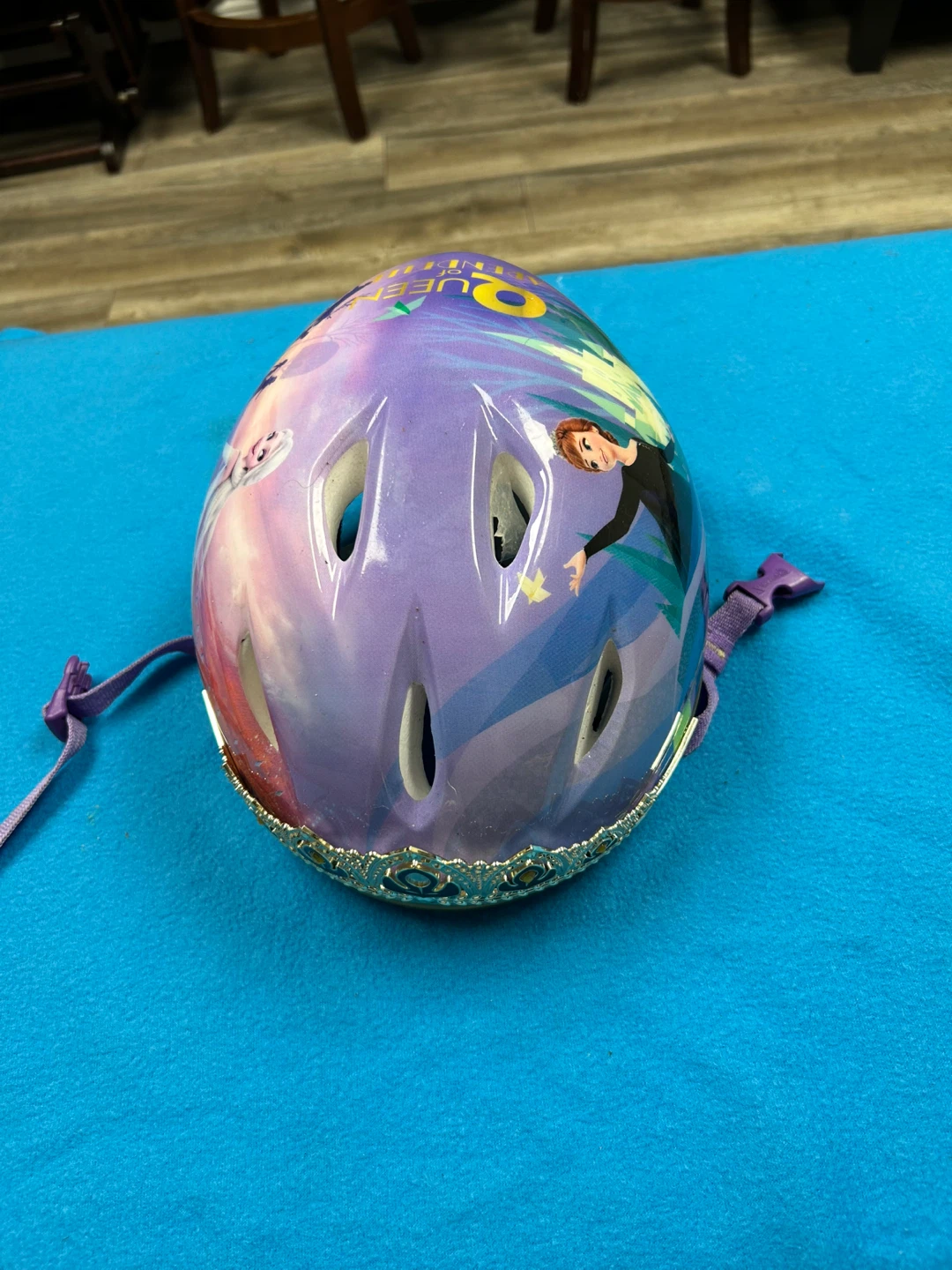 Adult Frozen Queen of Arendelle Bike Helmet