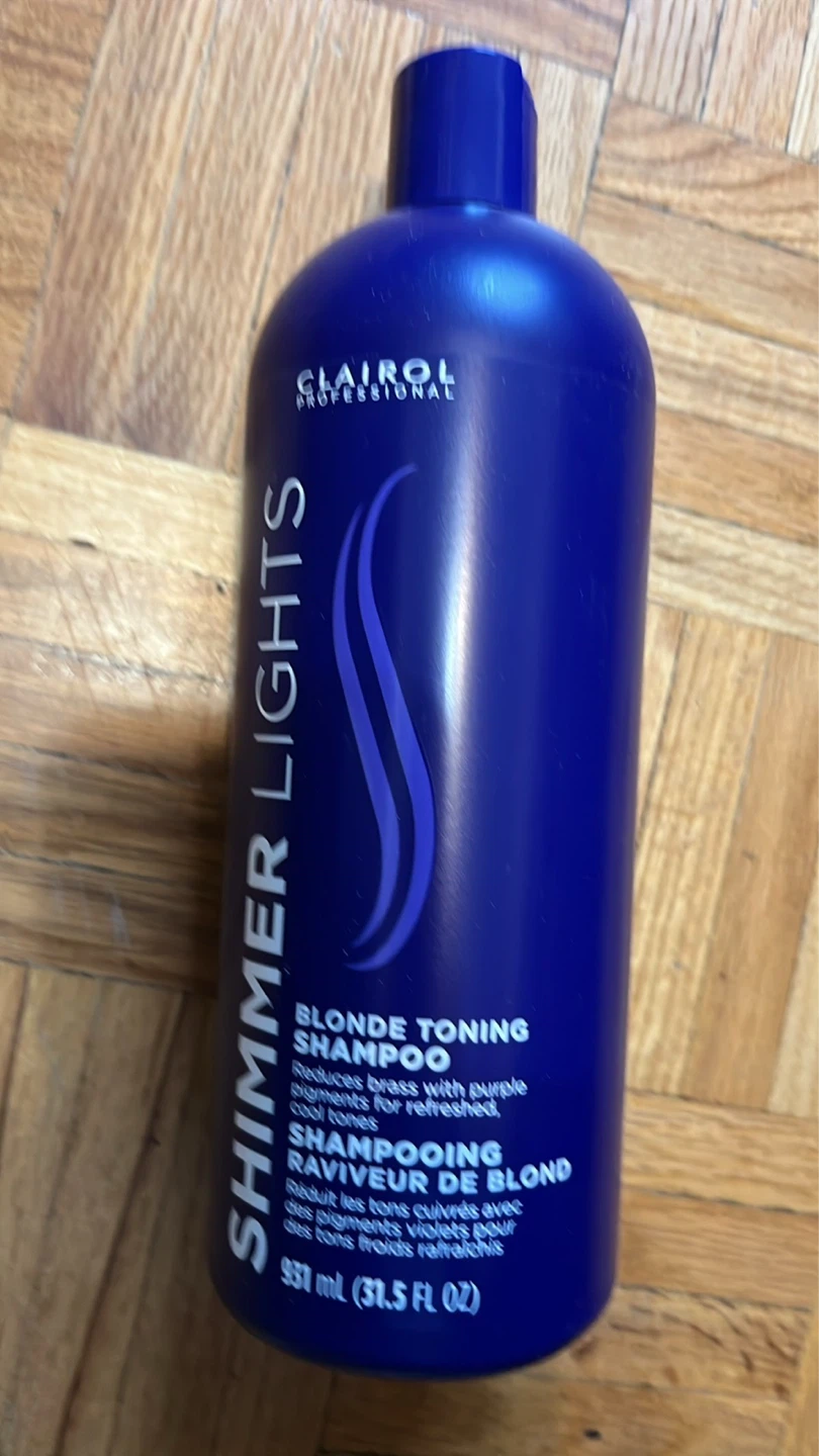 Clairol Professional Shimmer Lights Blonde Toning Shampoo 931ml - photo 2