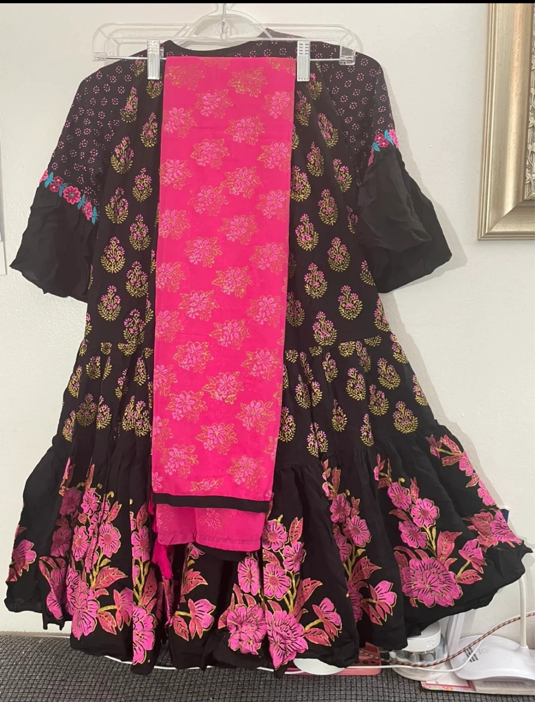 Purple Embroidered Kameez with Dupatta - photo 5