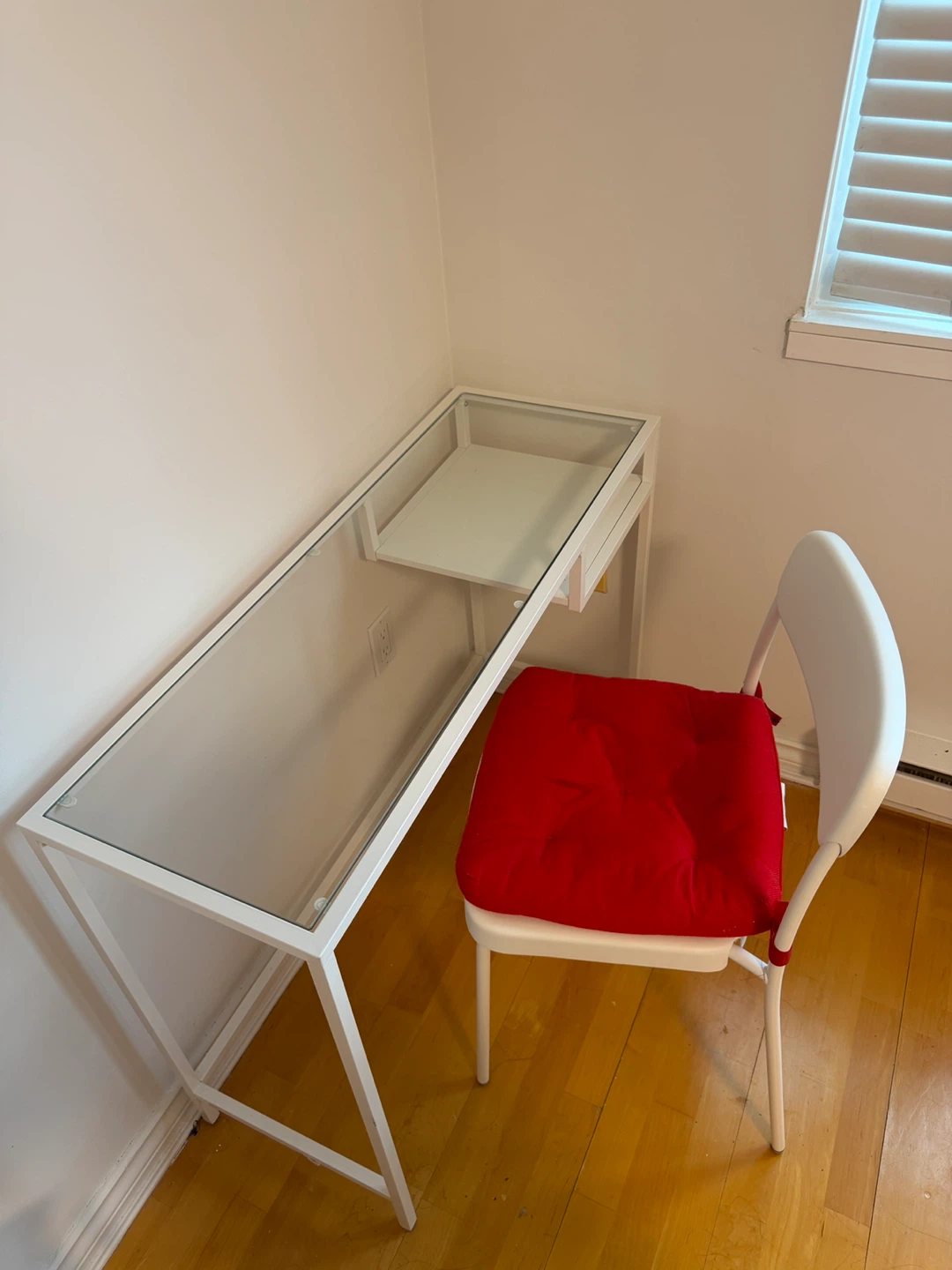 IKEA VITTSJÖ White Desk + Chair + Cushion (Set or Separate Sale) - photo 3
