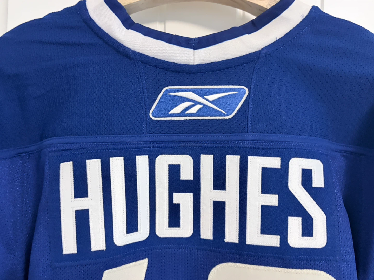 Authentic Reebok Edge 1.0 Canucks Quinn Hughes MIC Jersey 58 - photo 3