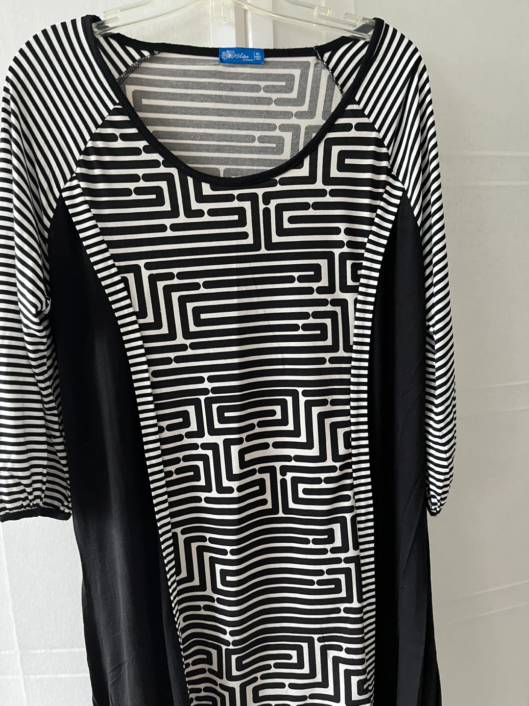 Black and White Maze Print Tunic Dress