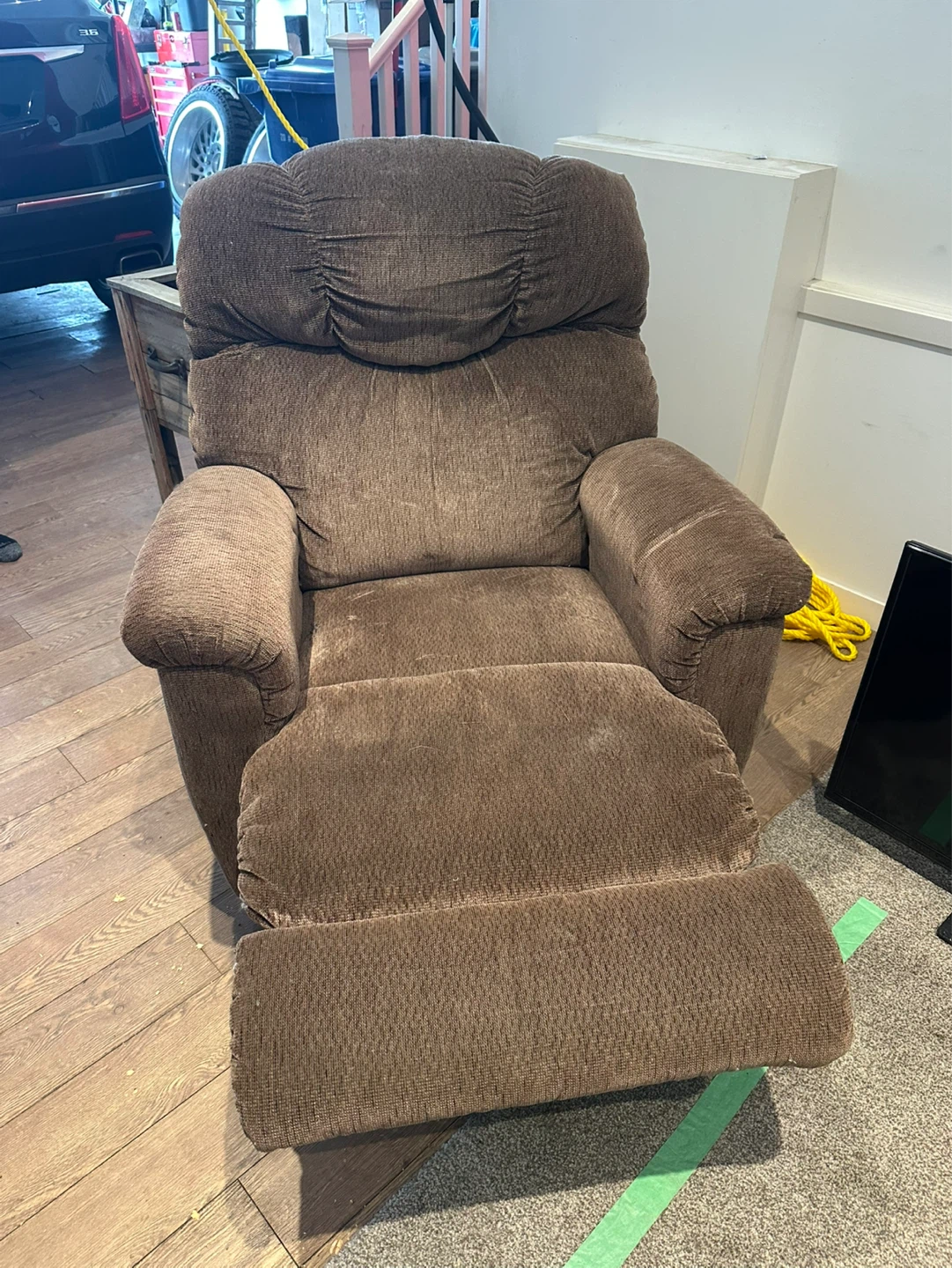 Brown Recliner Chair - photo 2