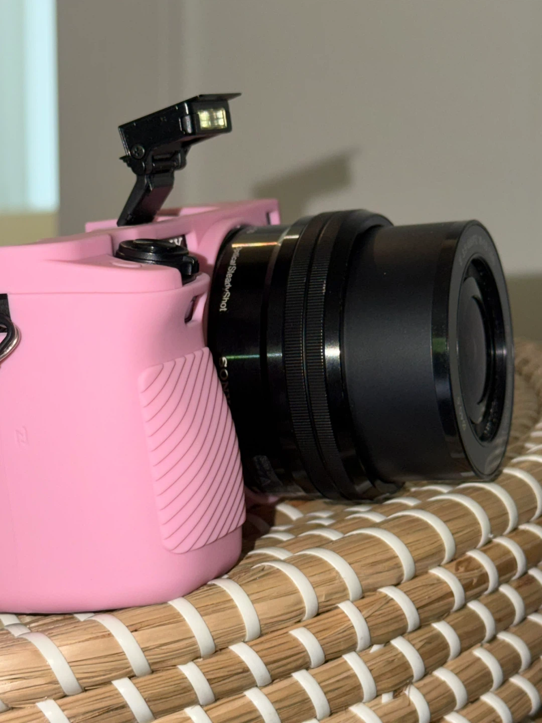 Sony Alpha a6000 Mirrorless Camera with 16-50mm Lens
