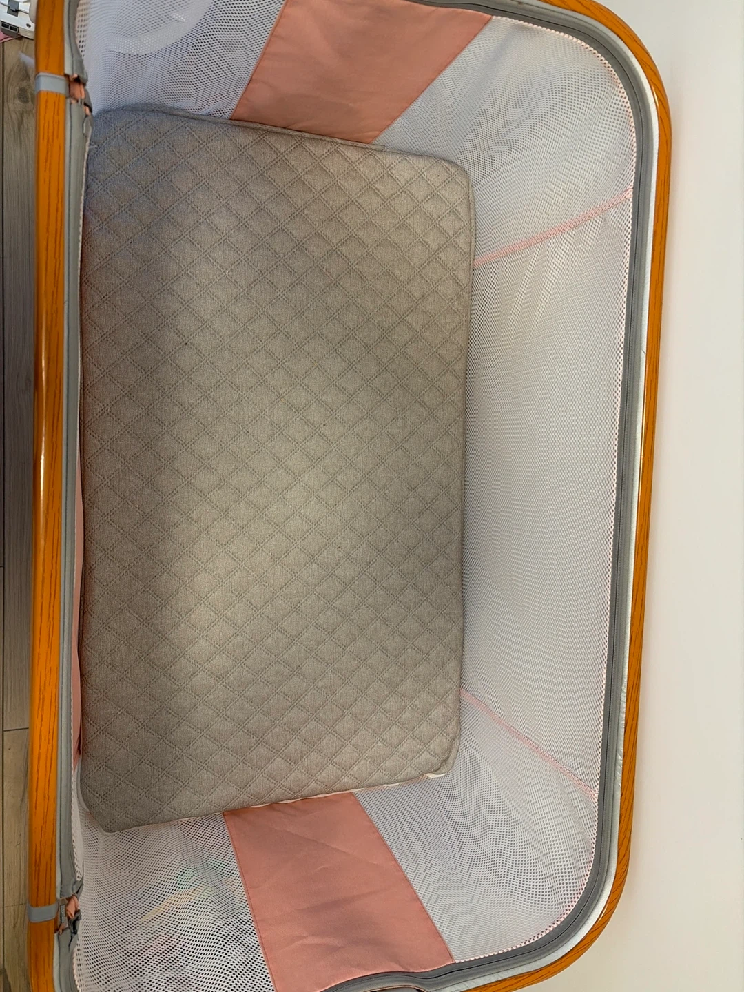 Baby Bassinet with Bedside Sleeper and Storage Basket - photo 2