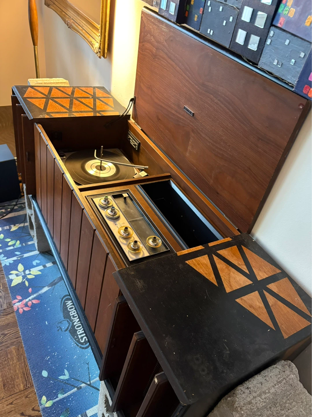 Zenith - Vintage Console Record Player & Radio - photo 2