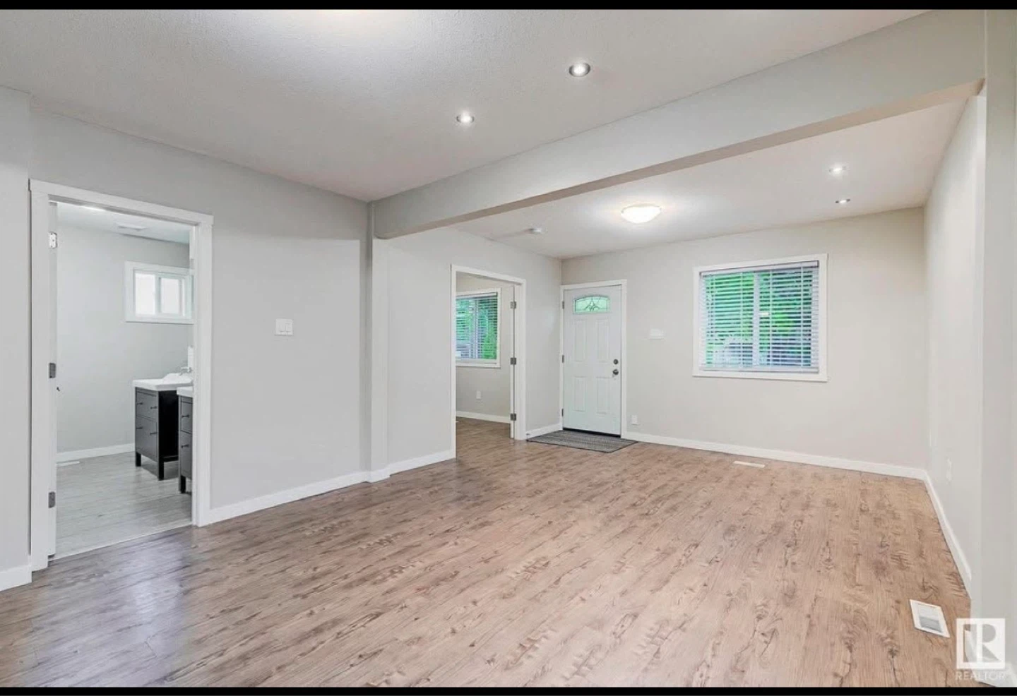 Available 3 Bed, 2 Bath House for Rent