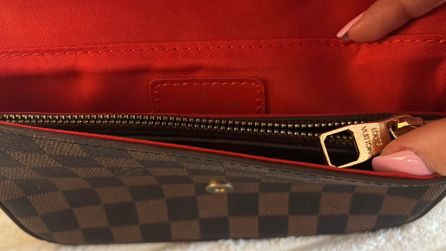 Louis Vuitton Damier Canvas Shoulder Bag - photo 4