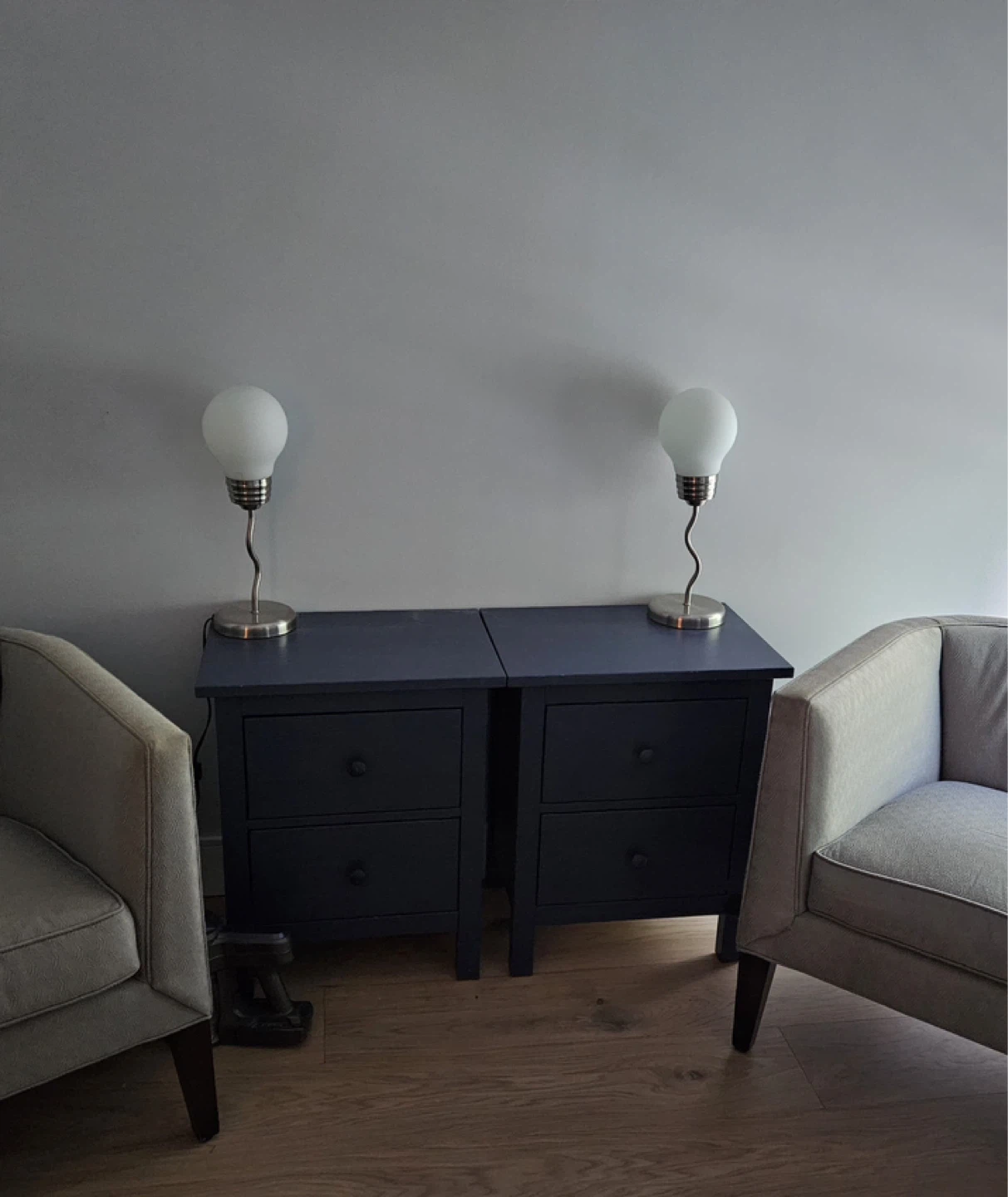 Set of 2 Blue Nightstands with Drawers