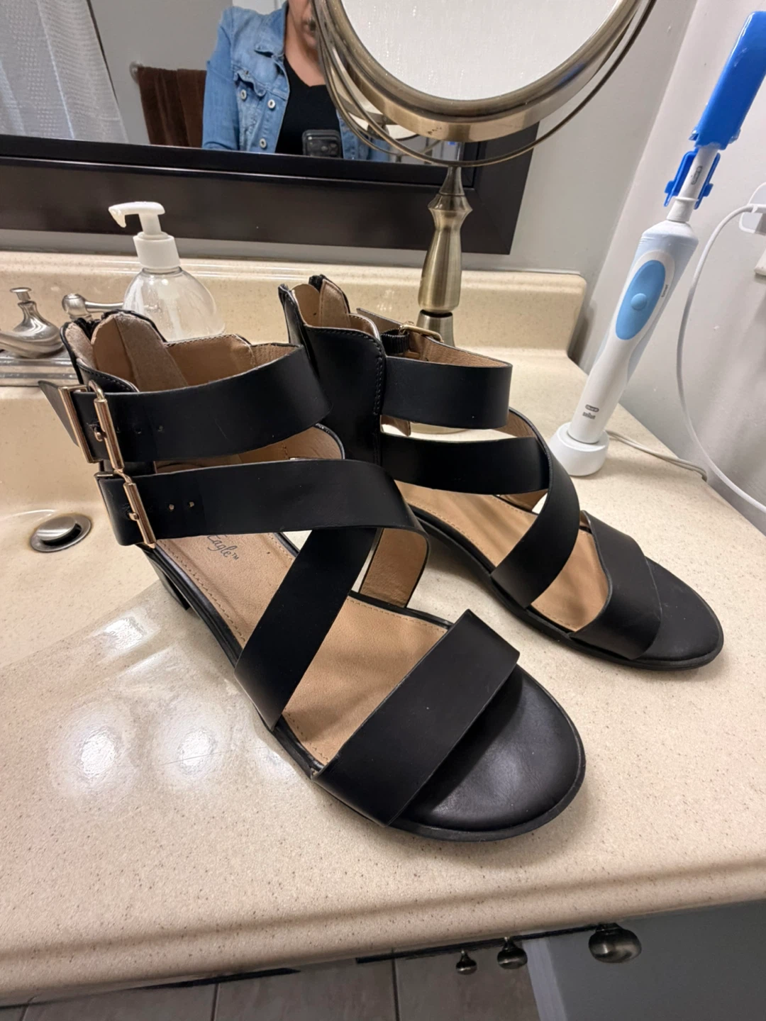 American Eagle Black Gladiator Sandals Size 8.5