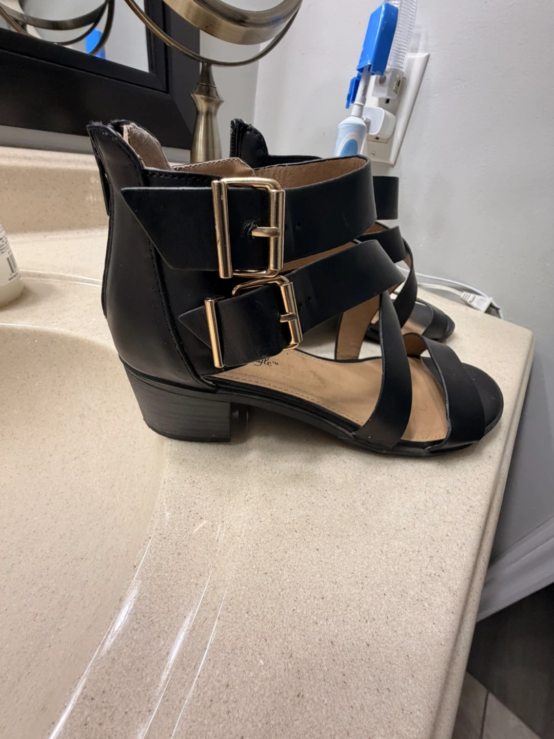 American Eagle Black Gladiator Sandals Size 8.5 - photo 2