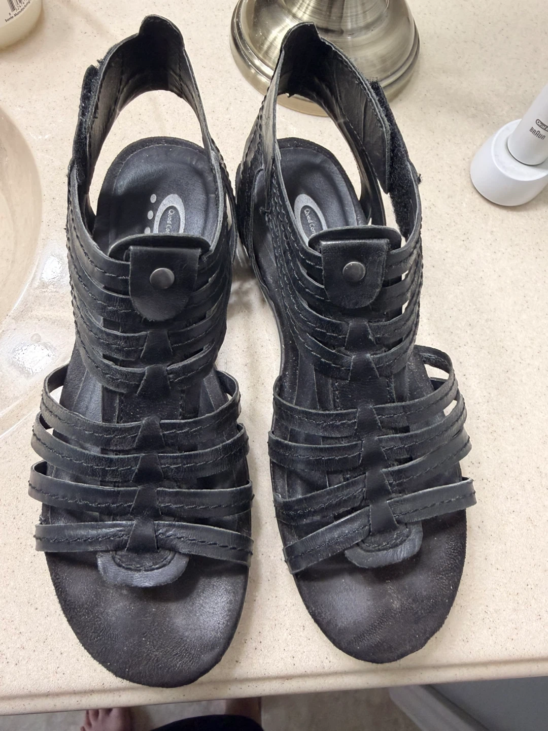 Denver Hayes Black Strappy Wedge Sandals - photo 2