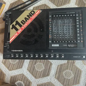 Toshiba RP-F11 11-Band Portable Radio