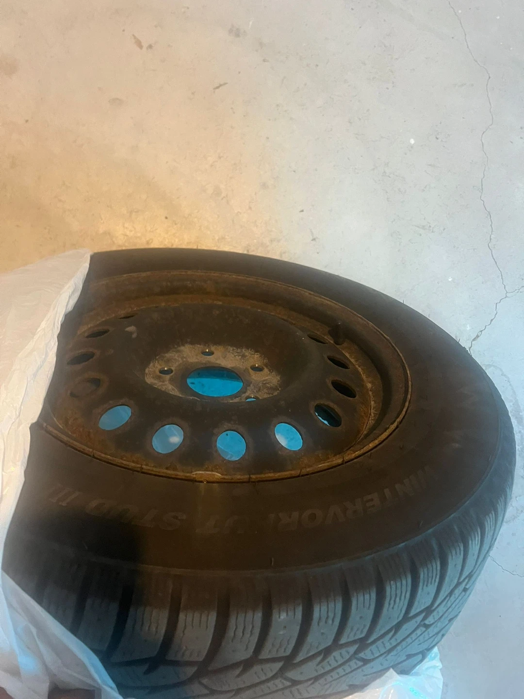 Gislaved 225/65R17 winter tire - photo 2