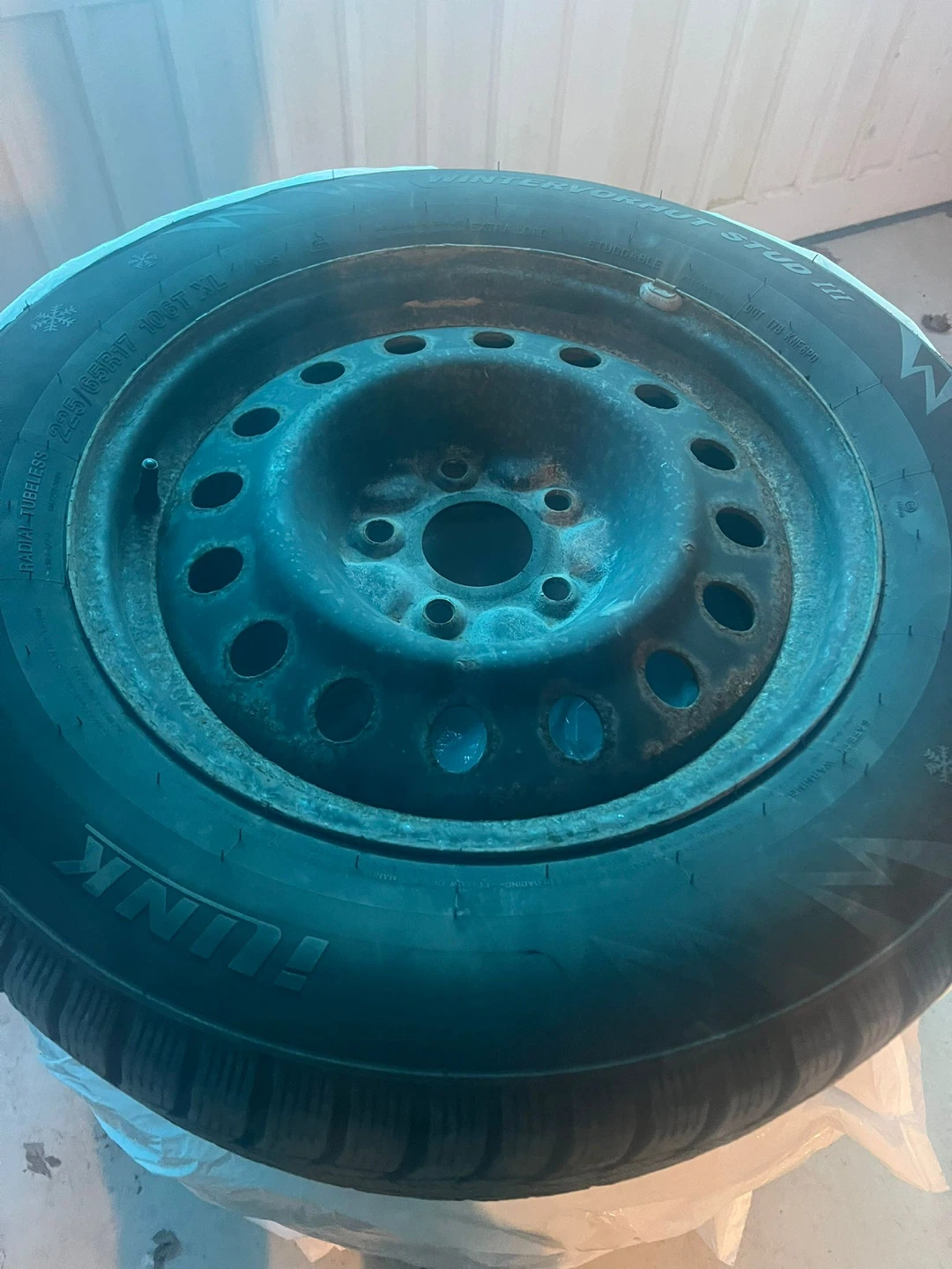 Gislaved 225/65R17 winter tire