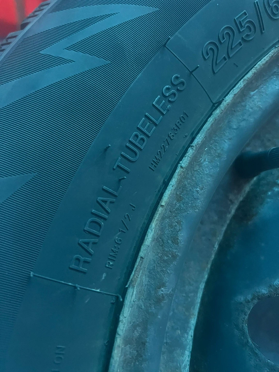 Gislaved 225/65R17 winter tire - photo 3