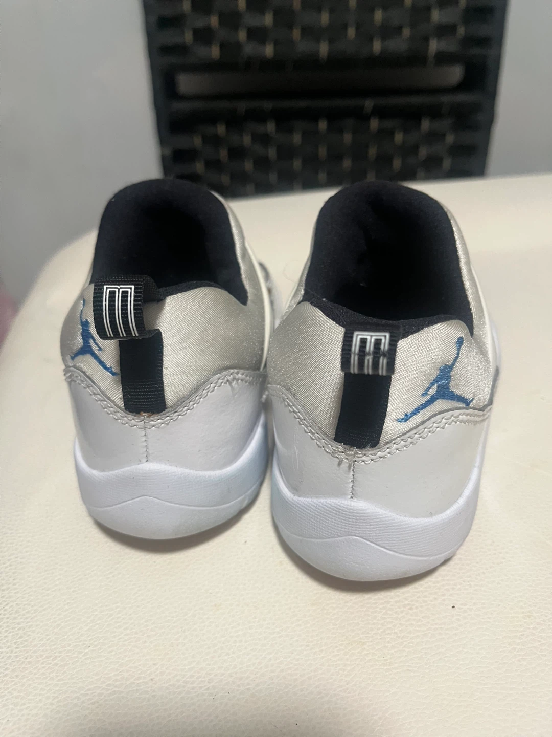 Jordan Crib Shoes child size 11 - photo 2