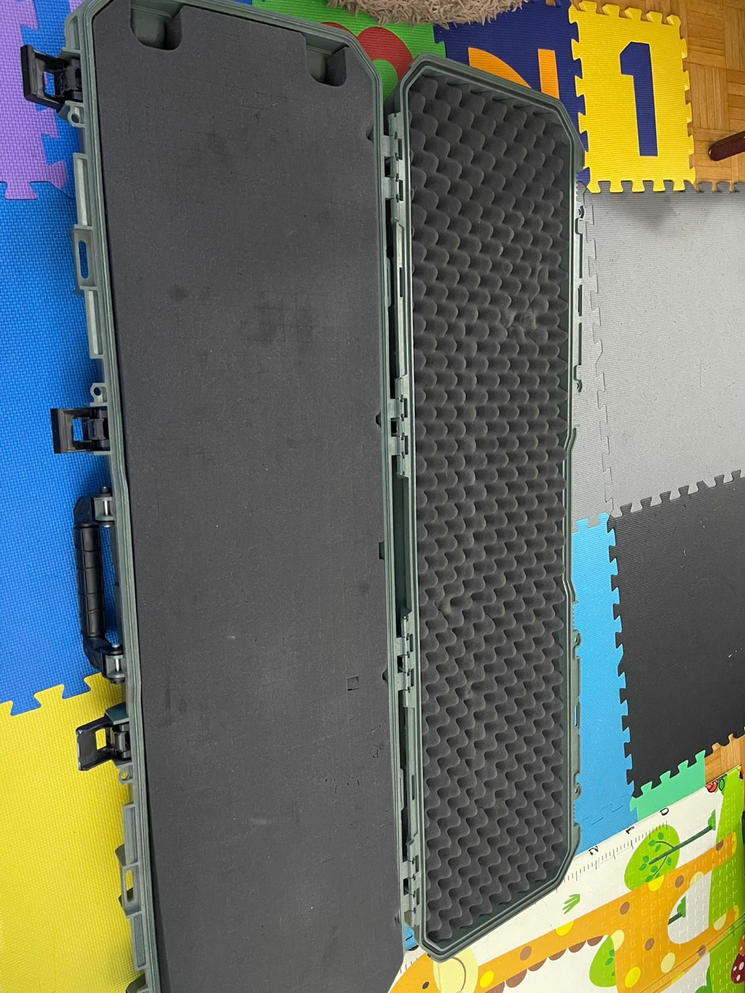 Huntshield gun safe