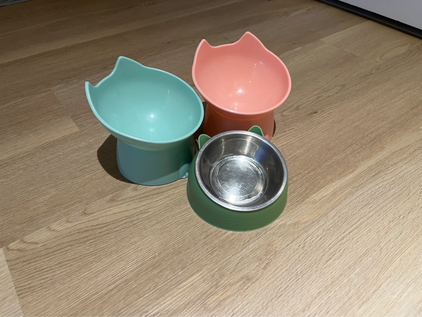 Set of 3 Pet Bowls - Pink, Teal, Green