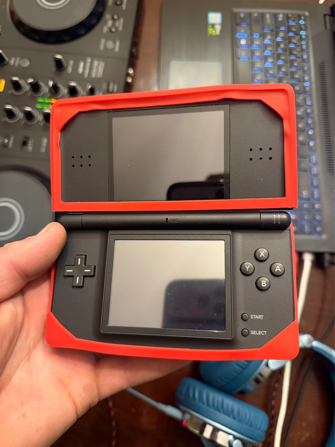 Nintendo DS Lite (Red) with Brain Age game