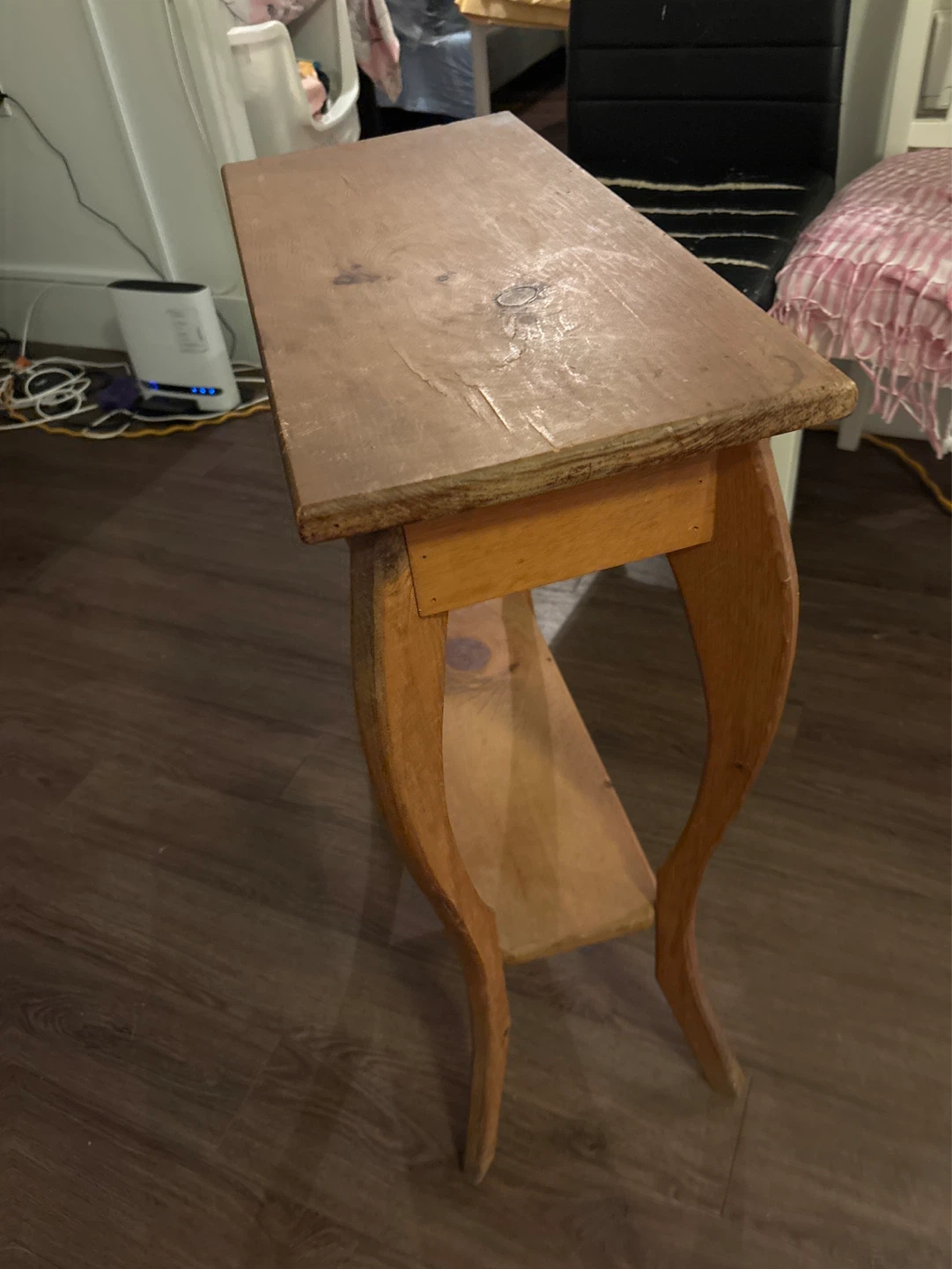 Wooden accent table - photo 3
