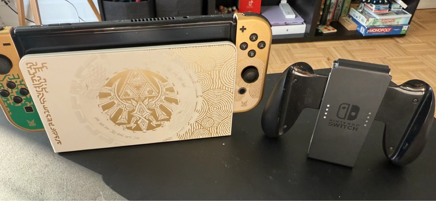 Nintendo Switch OLED The Legend of Zelda Edition - photo 3