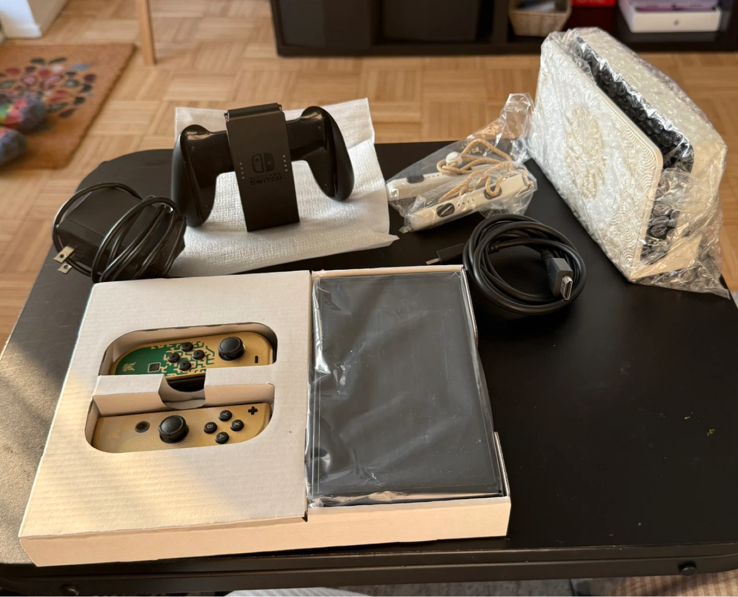 Nintendo Switch OLED The Legend of Zelda Edition - photo 2