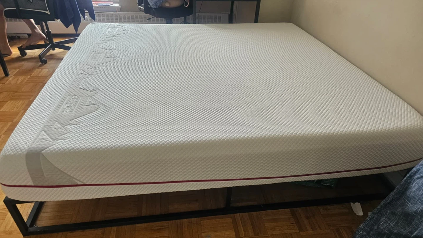 King mattress almost brand new - photo 2