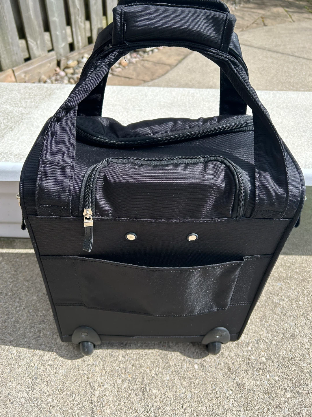 LIKE NEW SAMSONITE CARRY ON SIZE SUITCASE (SEE LISTING) - photo 2