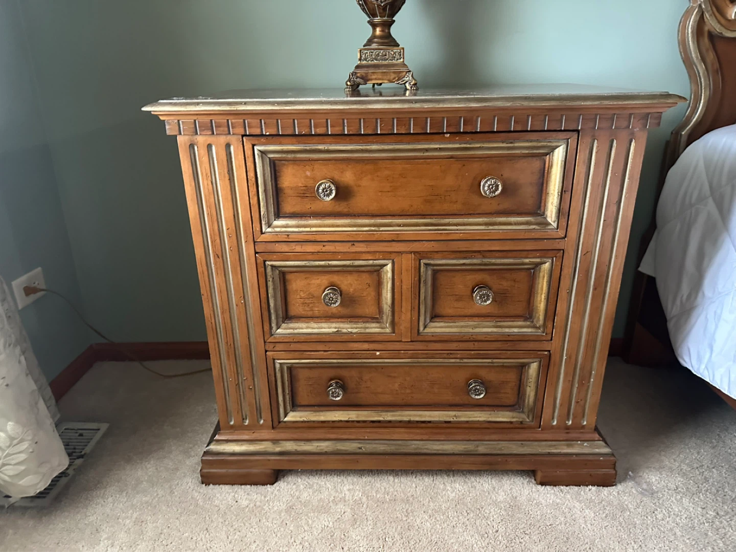 Ornate Wooden Dresser with 11 Drawers - photo 5
