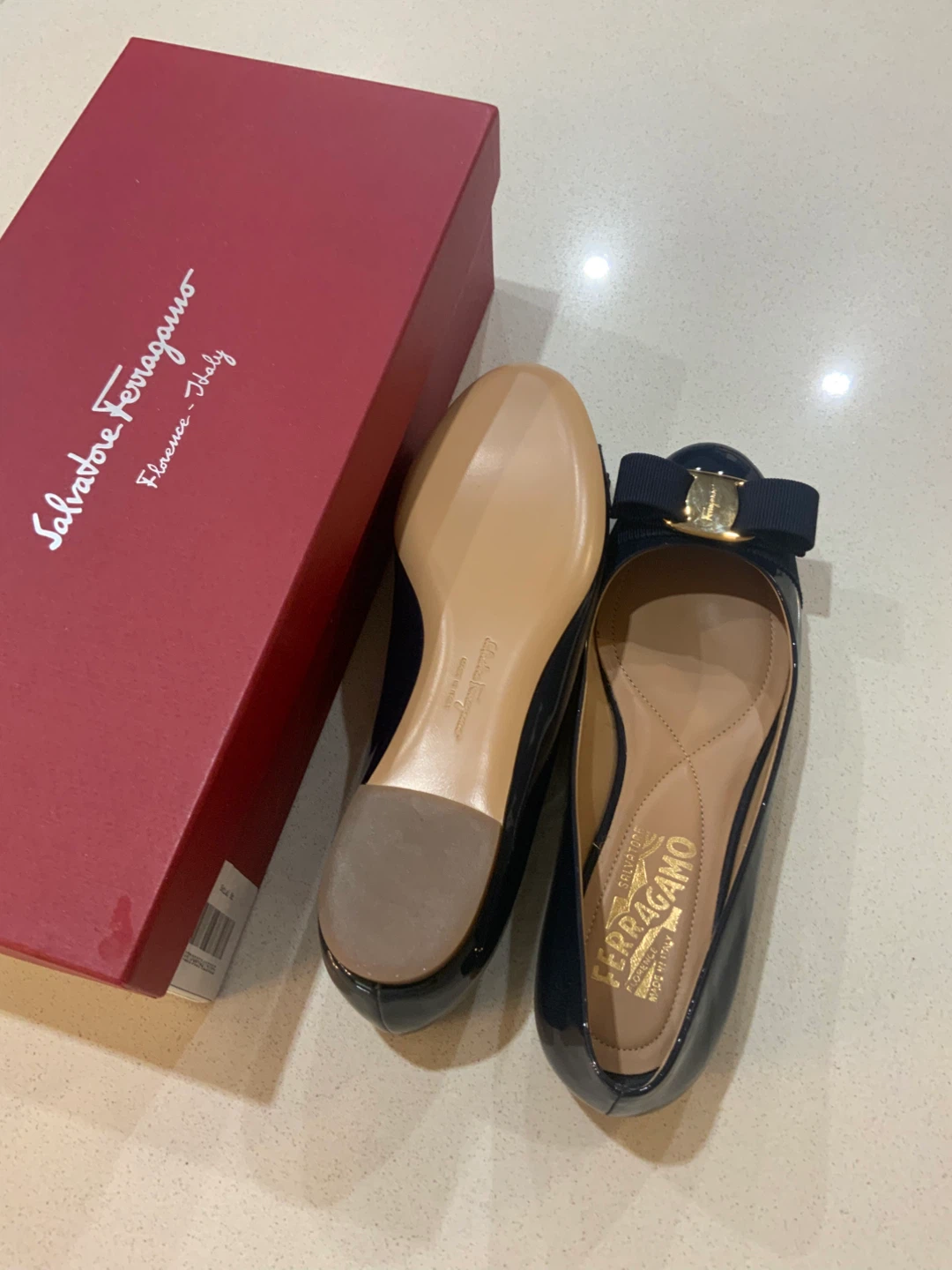Salvatore Ferragamo Varina Navy Ballet Flats Size 5.5 - photo 2