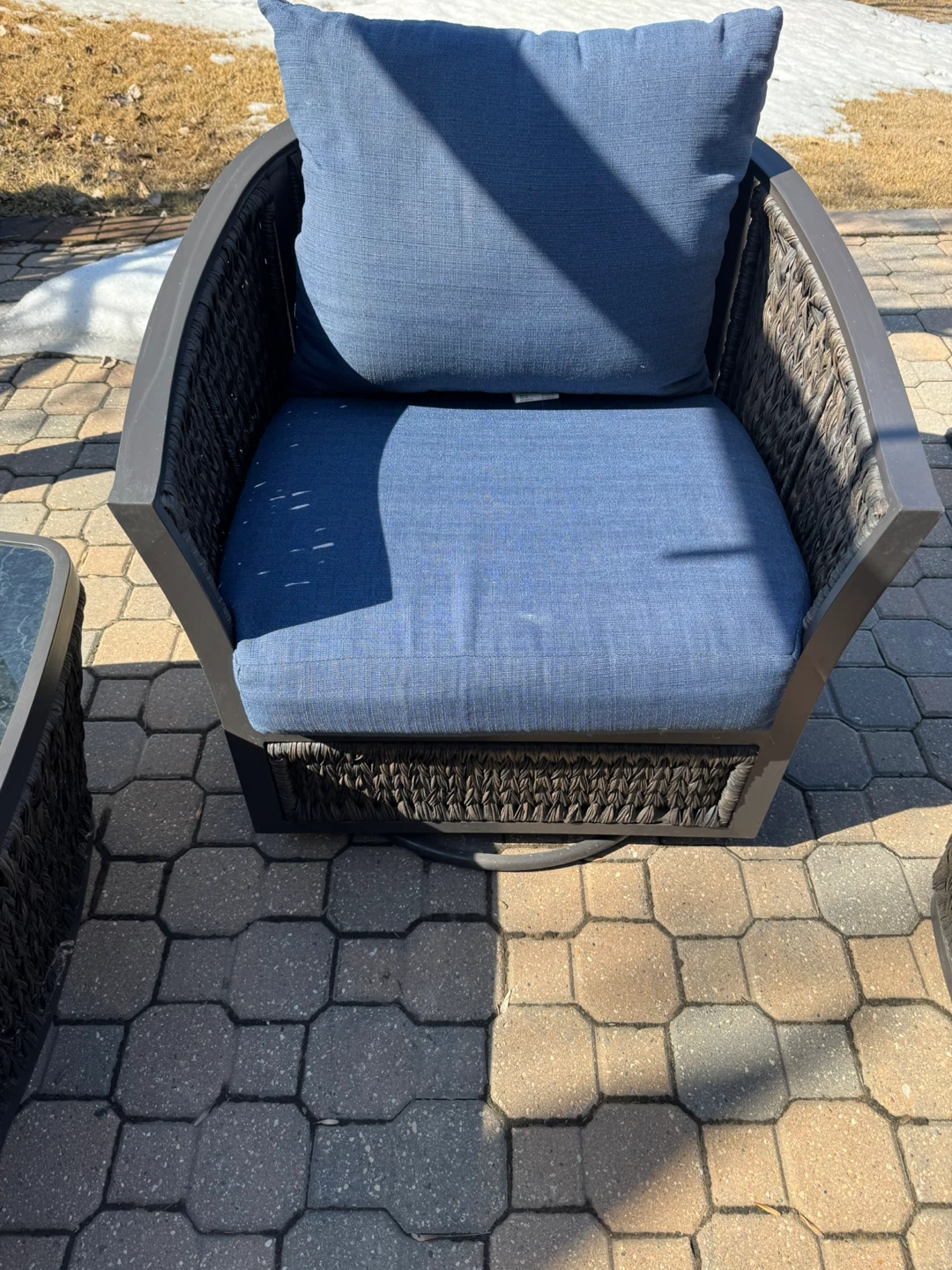 Outdoor Patio Swivel Chair and Coffee Table Set - photo 2