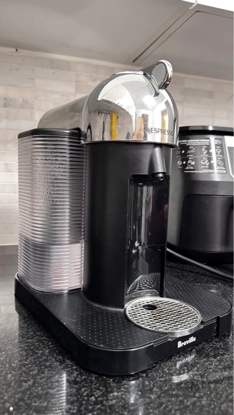 Nespresso VertuoPlus Coffee Machine - photo 4