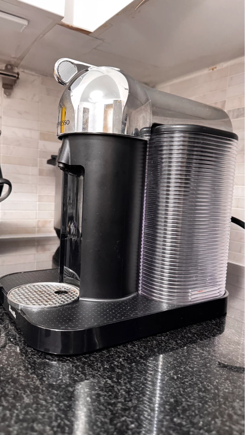 Nespresso VertuoPlus Coffee Machine - photo 3