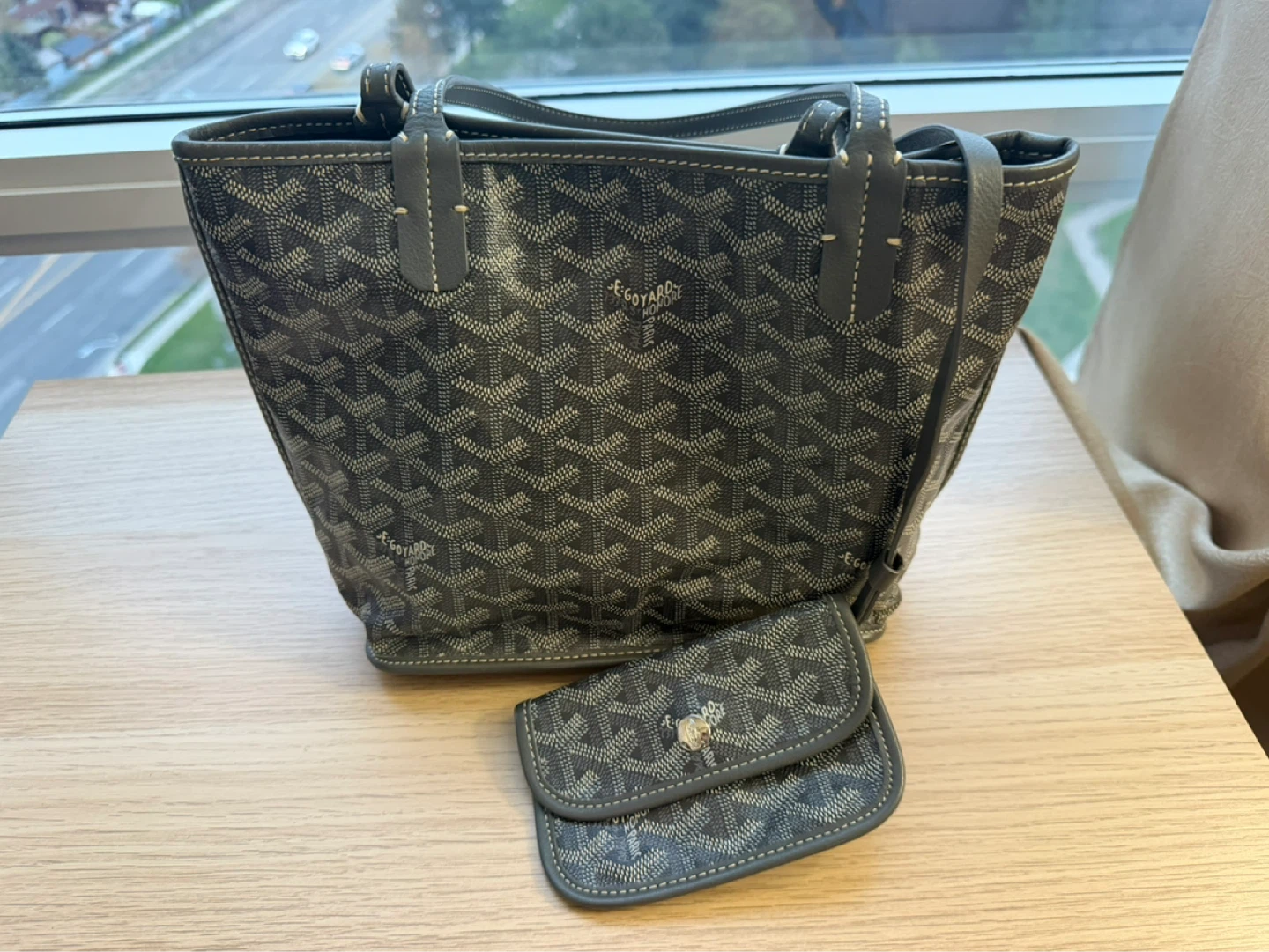 Goyard Tote Bag with Pouch - photo 2