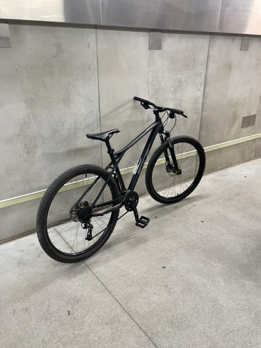 GT Avalanche Men's Mountain Bike - Black - photo 5