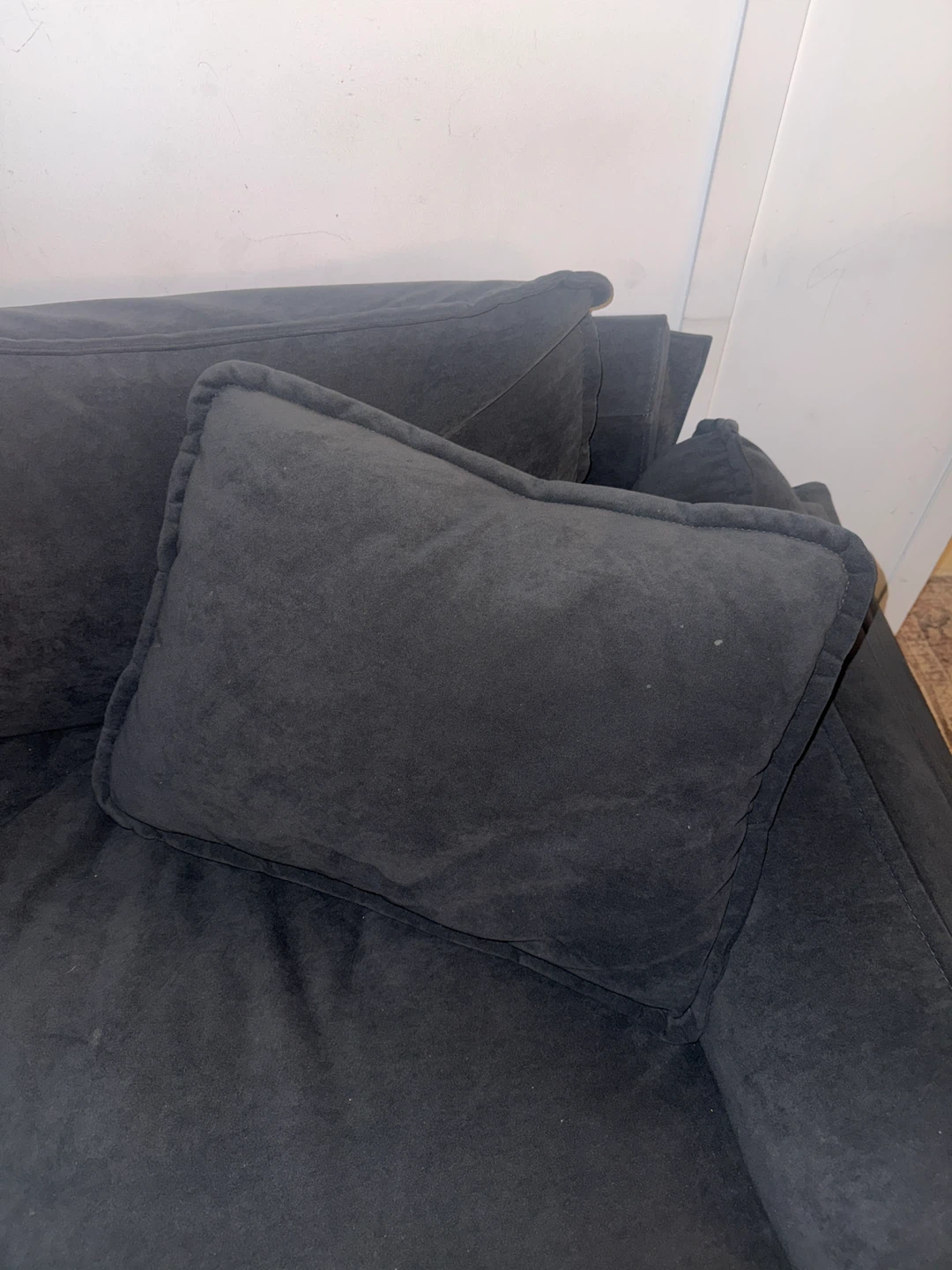 Large dark grey couch - photo 4