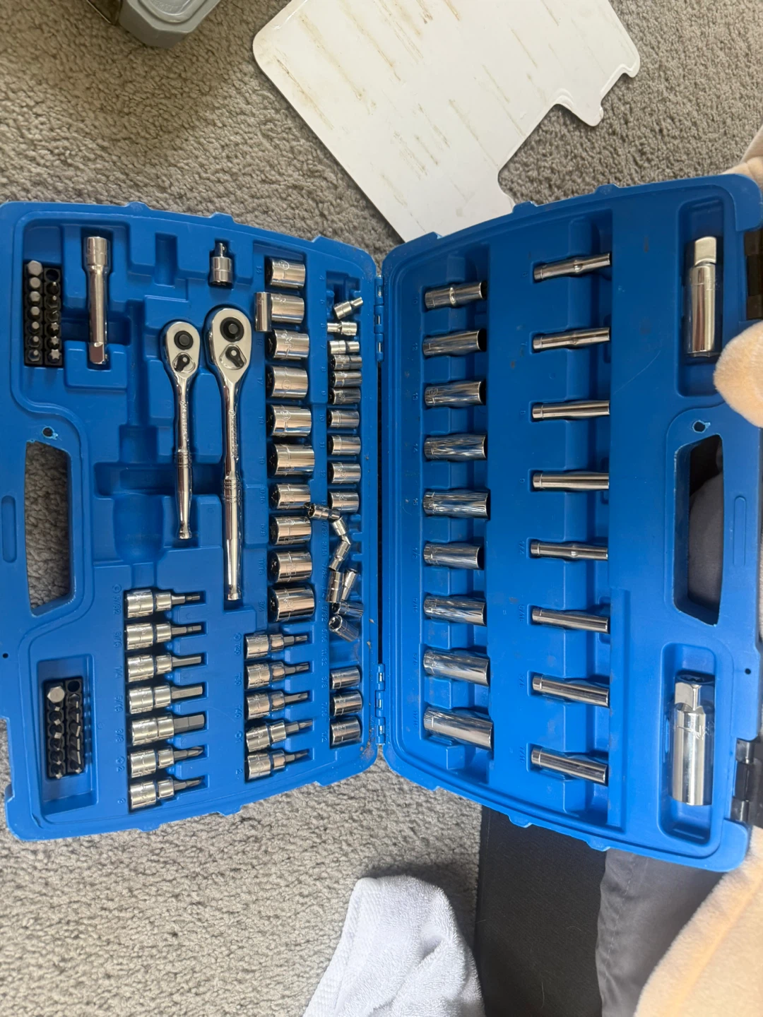 Mastercraft 95-Piece Mechanics Tool Set - photo 4
