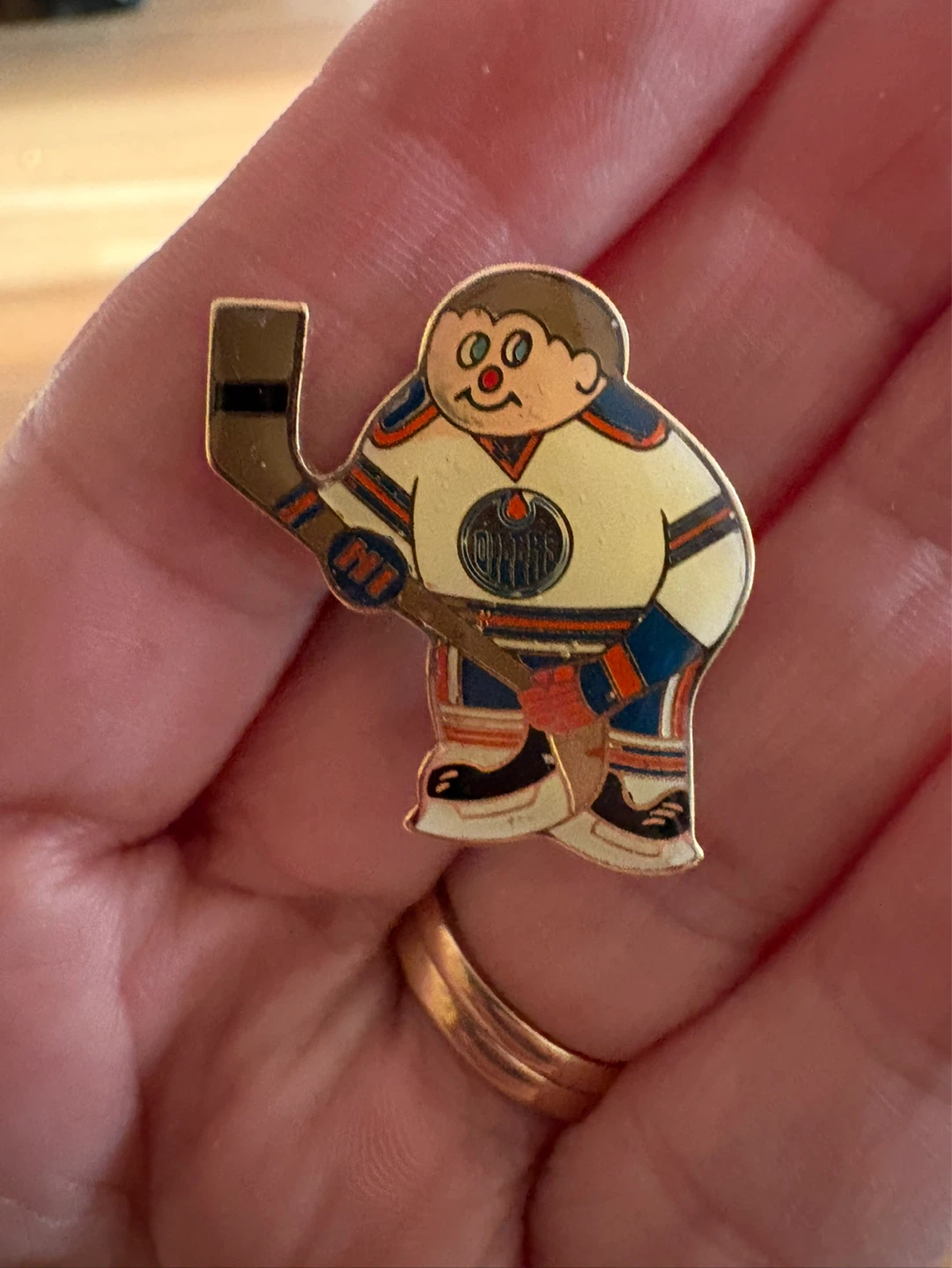 Vintage Edmonton Oilers logo Little Player NHL Hockey pin