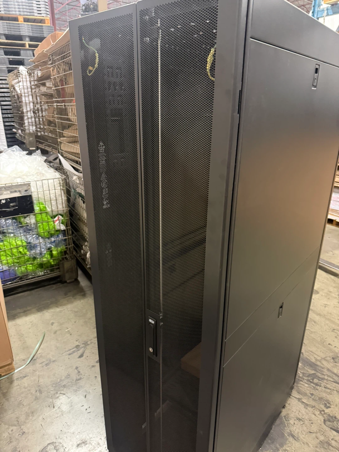 Tripp Lite 42U Server Rack Enclosure Cabinet - photo 3