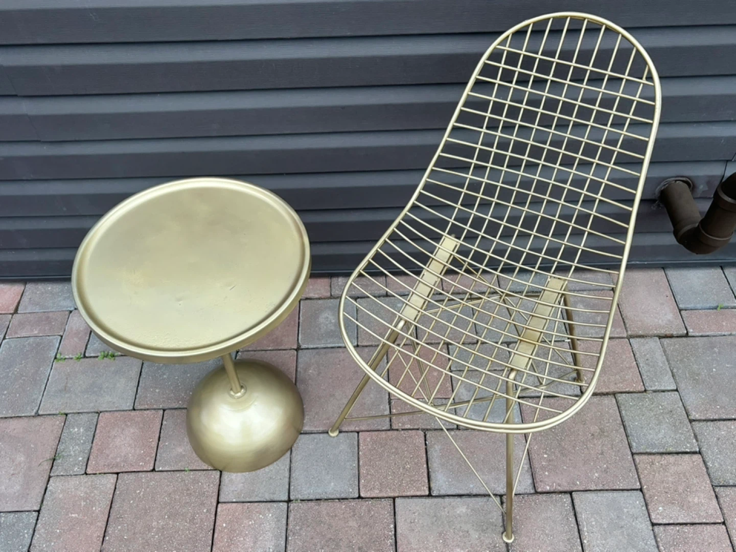 stylish gold chair & side table - photo 2