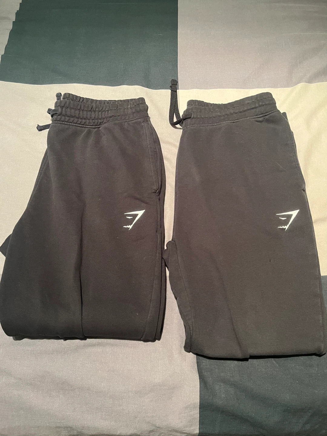 Two Gymshark Crest Sweatpants(M,Slim)