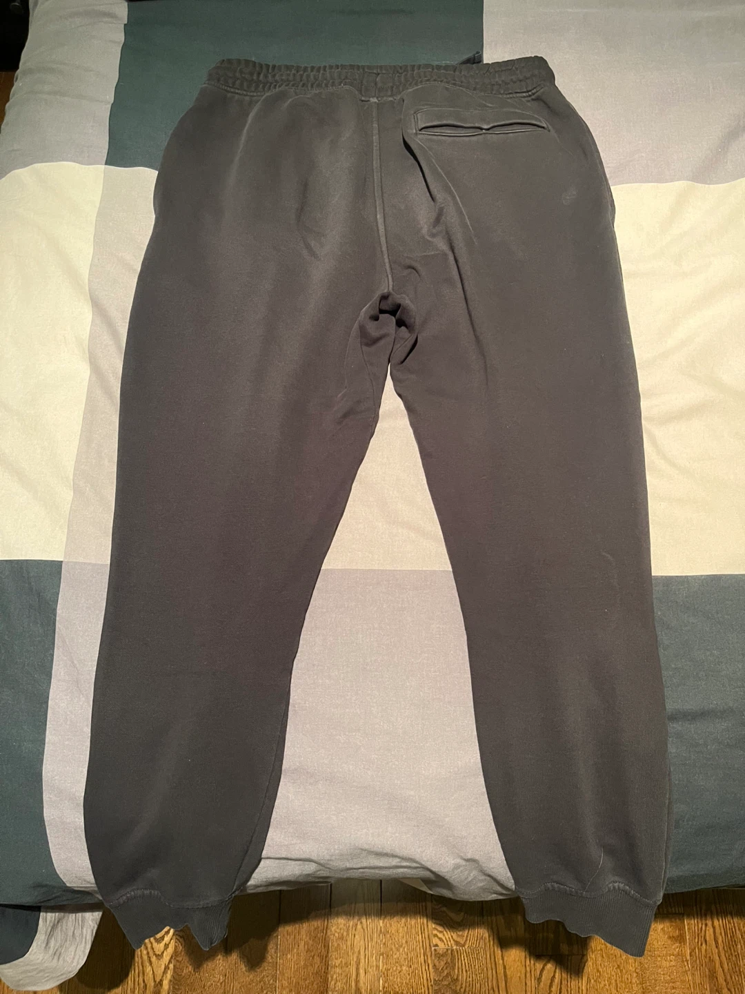Two Gymshark Crest Sweatpants(M,Slim) - photo 3