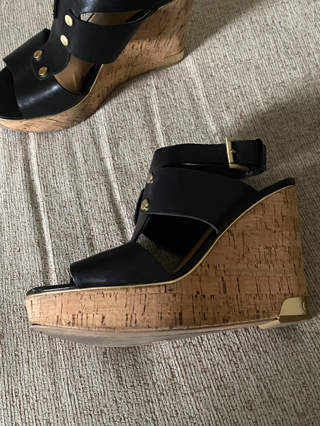 Guess Wedge Sandals, size 8 - photo 4