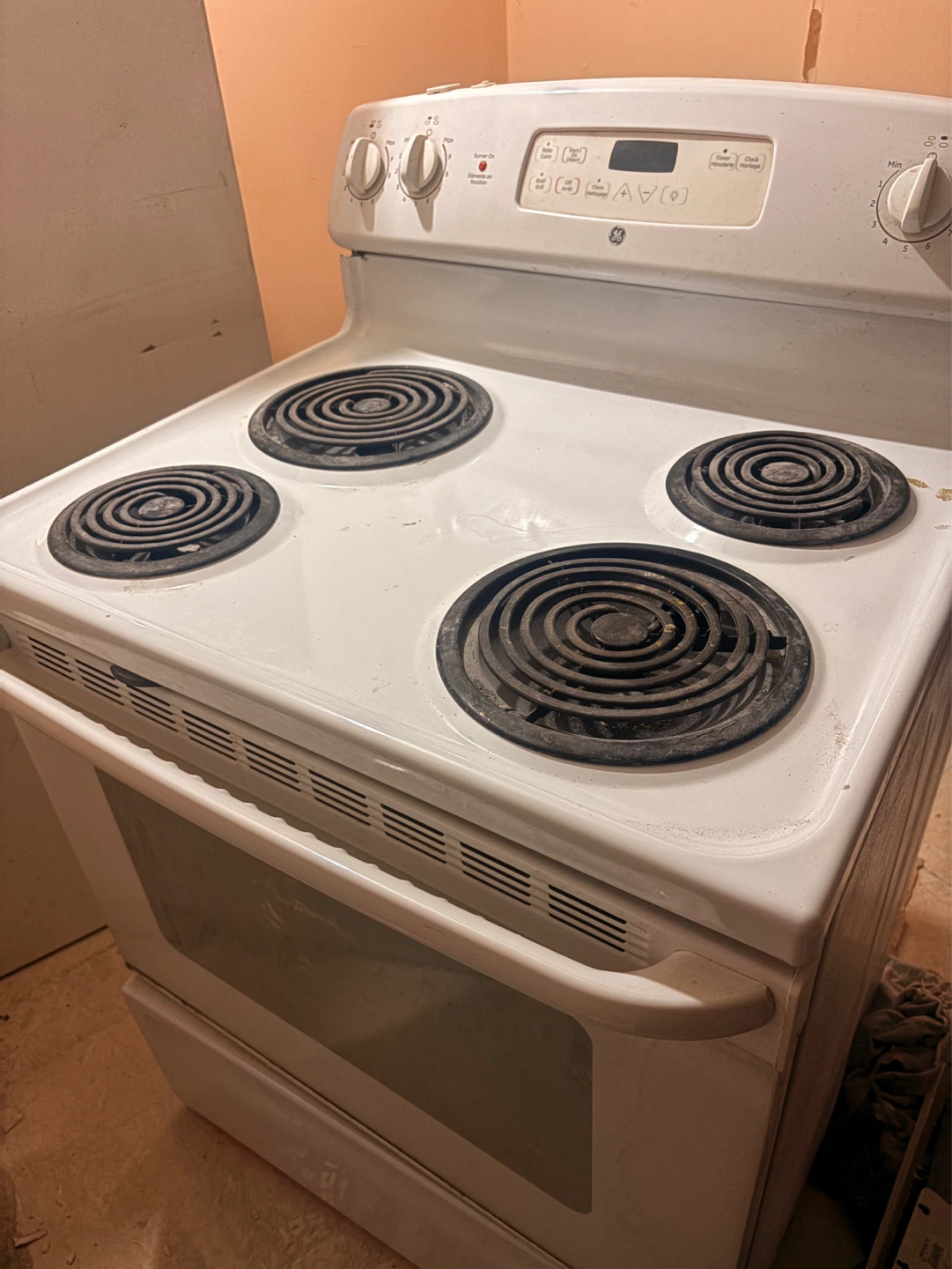 GE White Electric Coil Stove