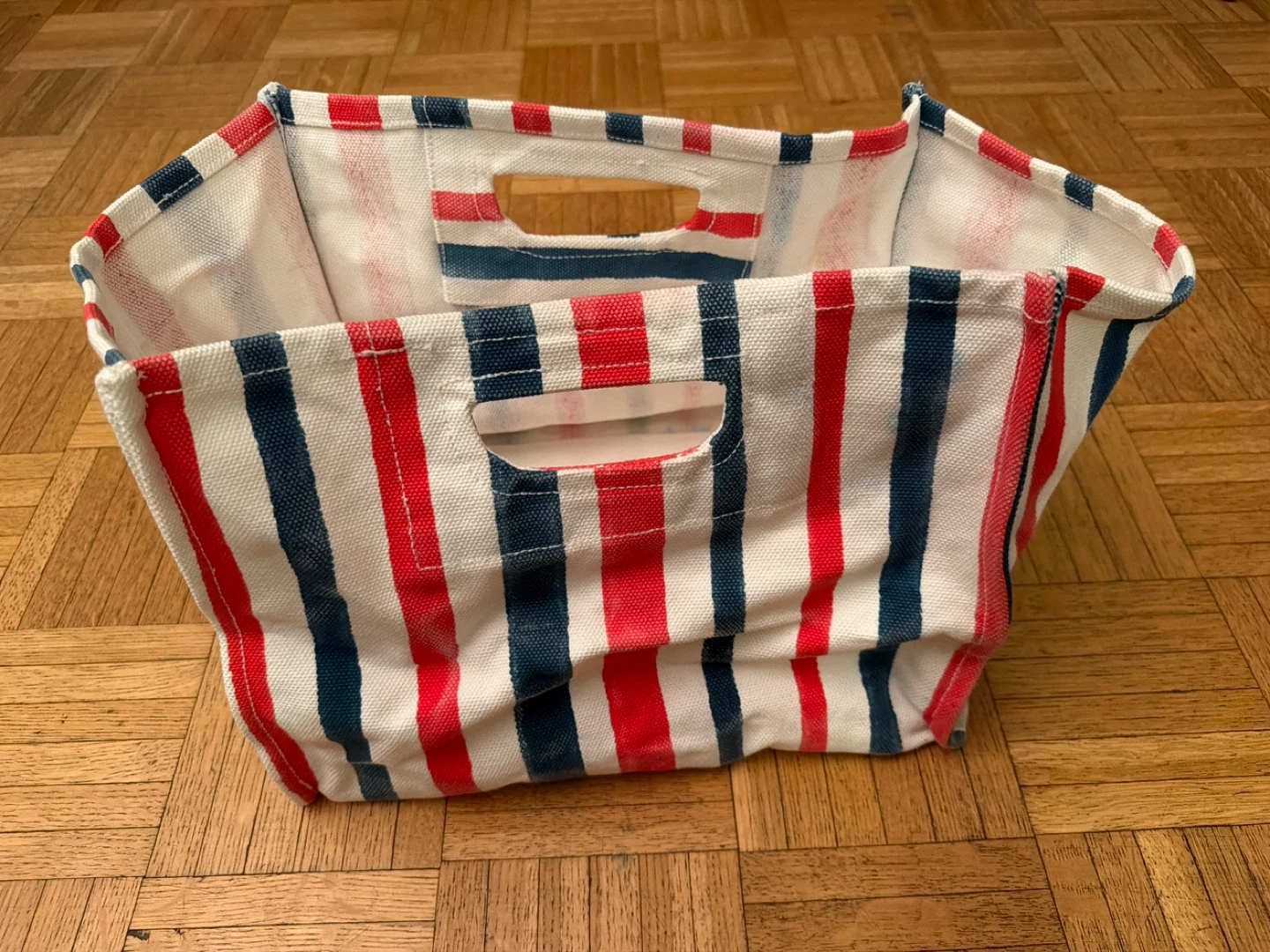 ROLLER RABBIT Striped Canvas Nesting Box