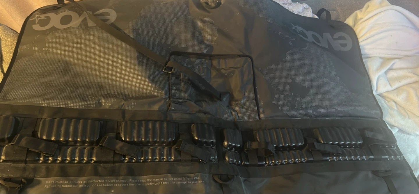 EVOC Tailgate Pad M/L Black