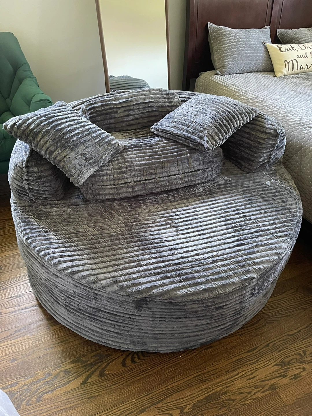 Plush Round Accent Chair with Pillow